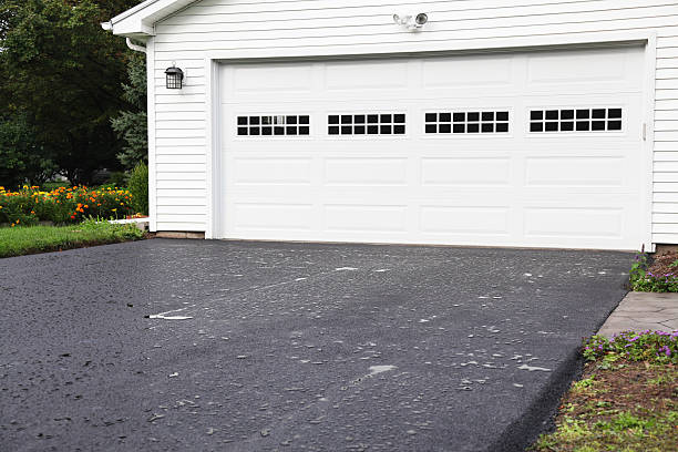 Best Garage Cleanout  in Elwood, NY